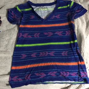 Arizona Aztec graphic v neck